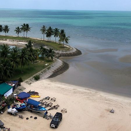 Pd Infront Seaview Porto Dickson Exterior foto