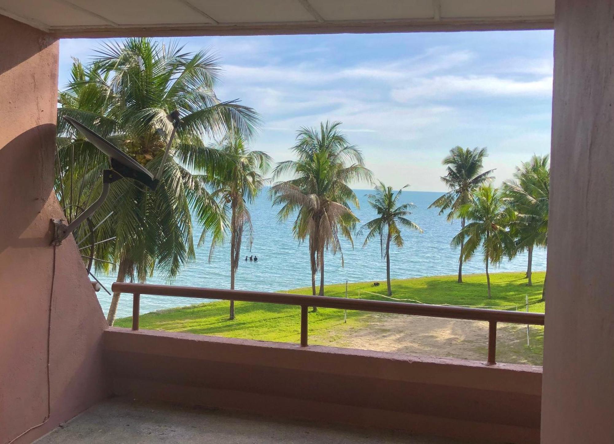 Pd Infront Seaview Porto Dickson Exterior foto